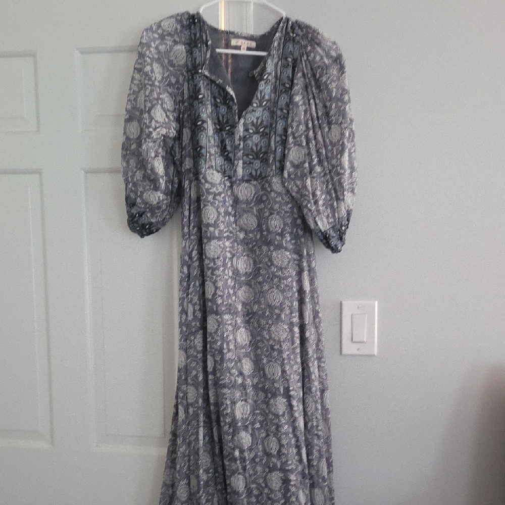 Chic Gray Floral Long Sleeve Dress